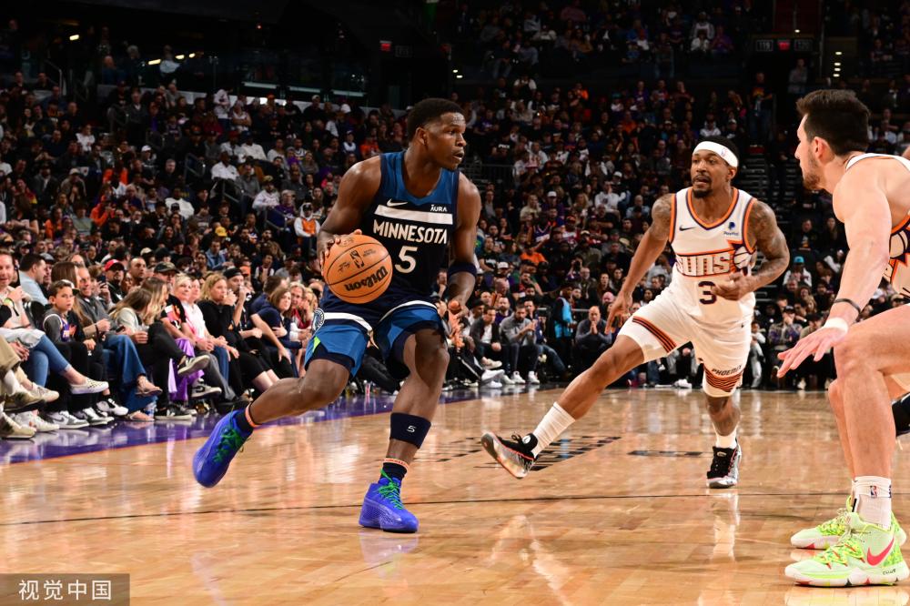 因此说服他 因此说服他